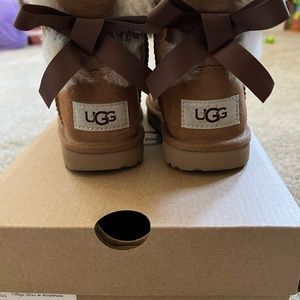 Toddler Mini Bailey Bow II Boot Sz 8